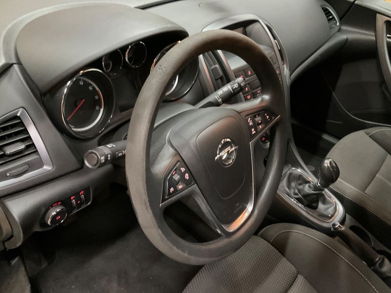 Opel Astra 1.4 Turbo LPG Edition 2012 – снимка 41