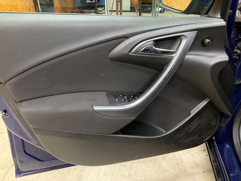 Opel Astra 1.4 Turbo LPG Edition 2012 – снимка 40
