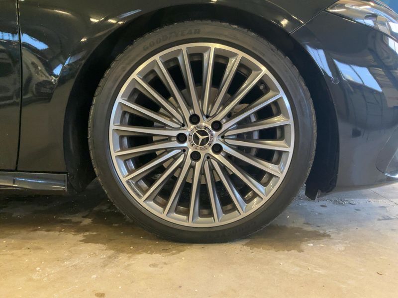 Mercedes-Benz A-Klasse Limousine A 200 d AMG Line 2023 – снимка 11