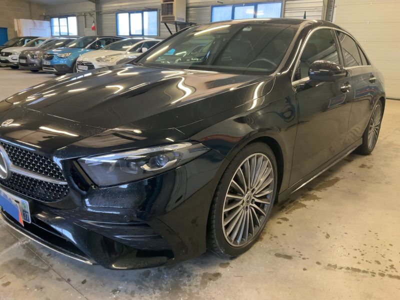 Mercedes-Benz A-Klasse Limousine A 200 d AMG Line 2023 – снимка 2