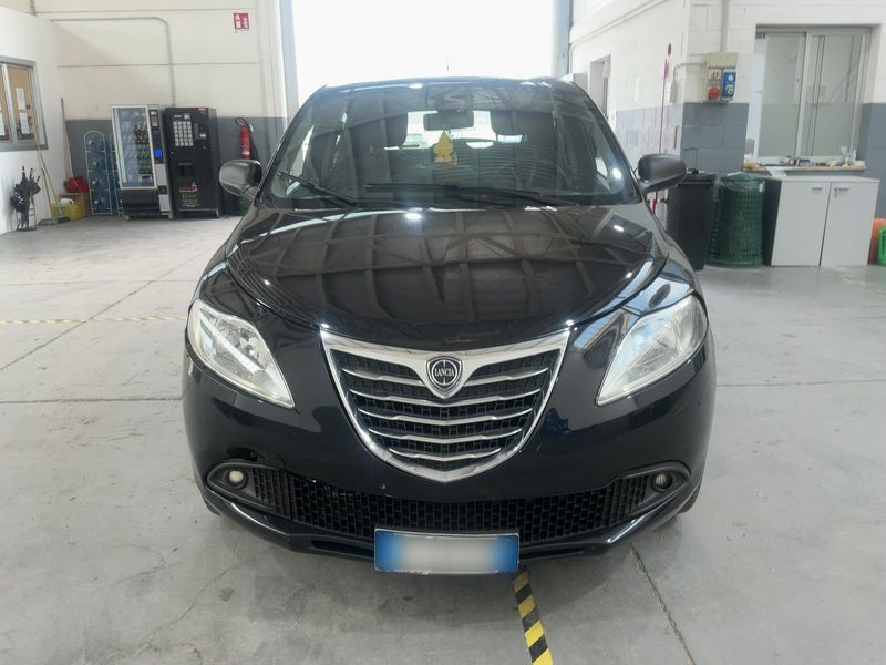 Lancia Ypsilon 0.9 TwinAir CNG Silver 2015 – снимка 14