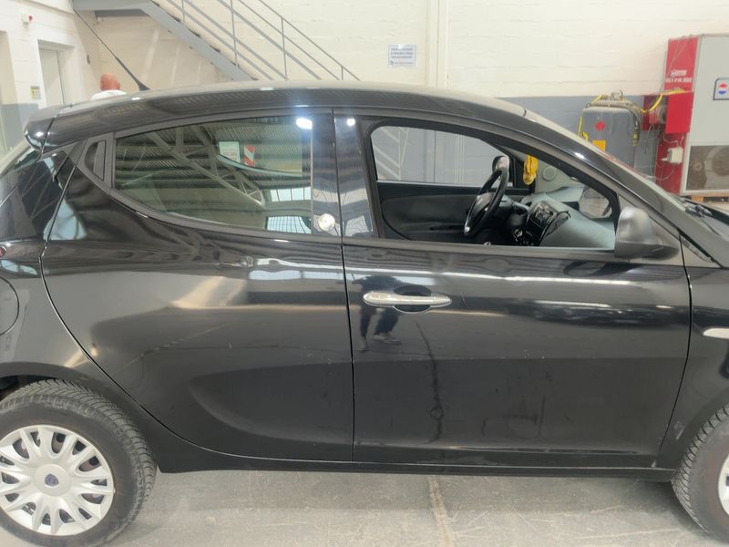 Lancia Ypsilon 0.9 TwinAir CNG Silver 2015 – снимка 10