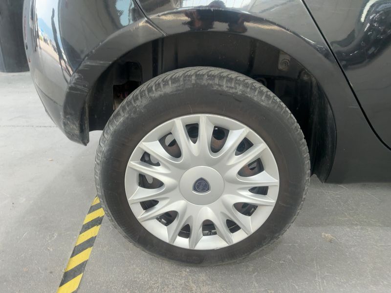 Lancia Ypsilon 0.9 TwinAir CNG Silver 2015 – снимка 9