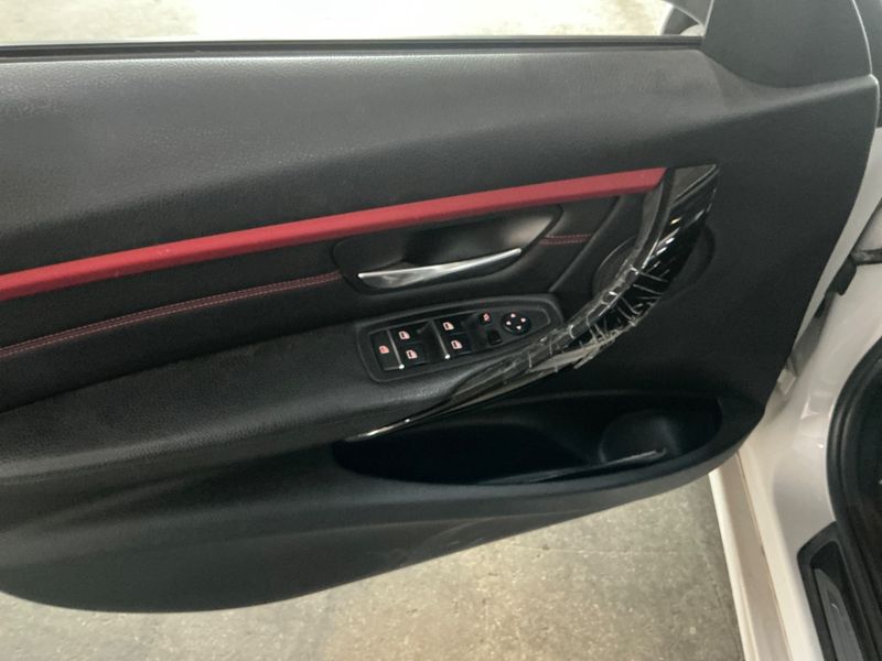 BMW 3er 318d Sport Line 2016 – снимка 28