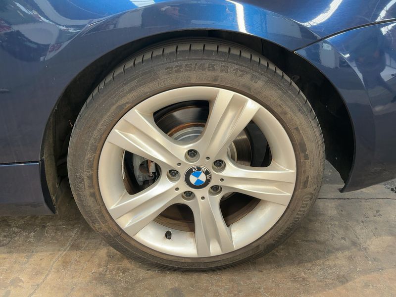 BMW 1er 118i 2011 – снимка 5