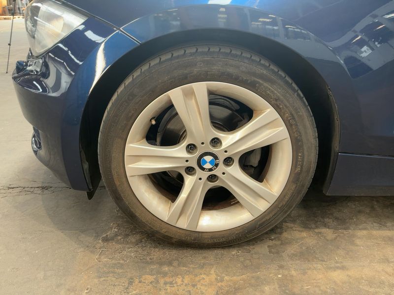 BMW 1er 118i 2011 – снимка 3