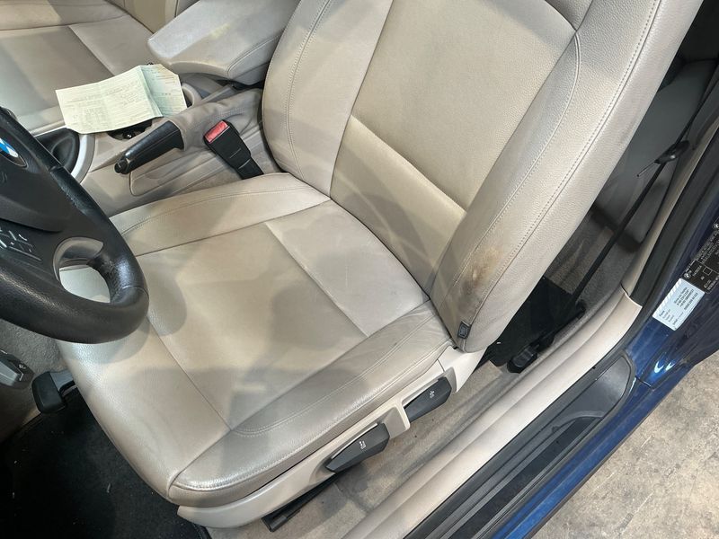 BMW 1er 118i 2011 – снимка 32