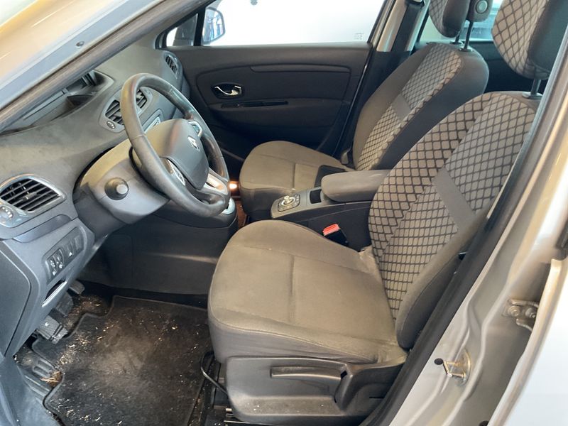 Renault Scenic 1.4 TCe Dynamique 2012 – снимка 3