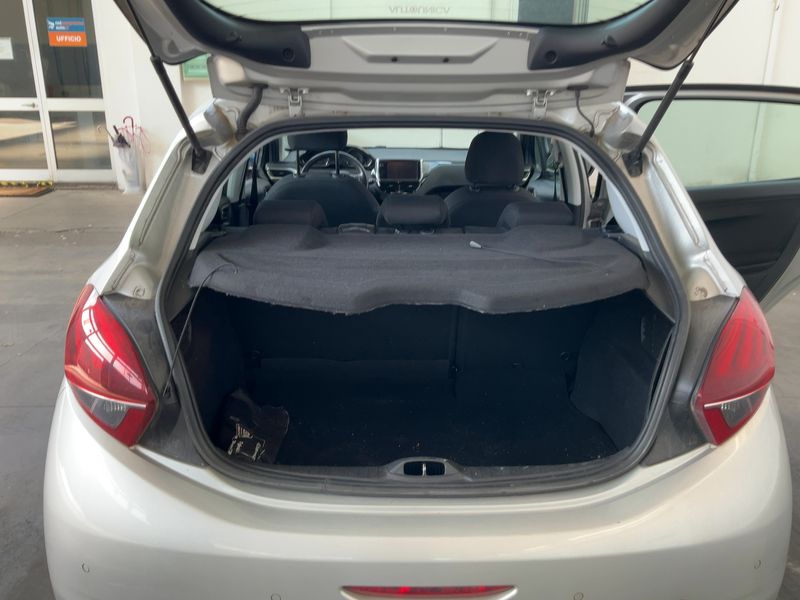 Peugeot 208 1.6 Blue-HDi Allure 2015 – снимка 16