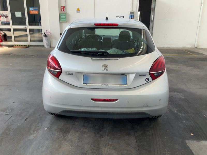 Peugeot 208 1.6 Blue-HDi Allure 2015 – снимка 7