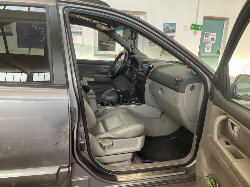 Kia Sorento 2.5 CRDi Active Class 2005 – снимка 3