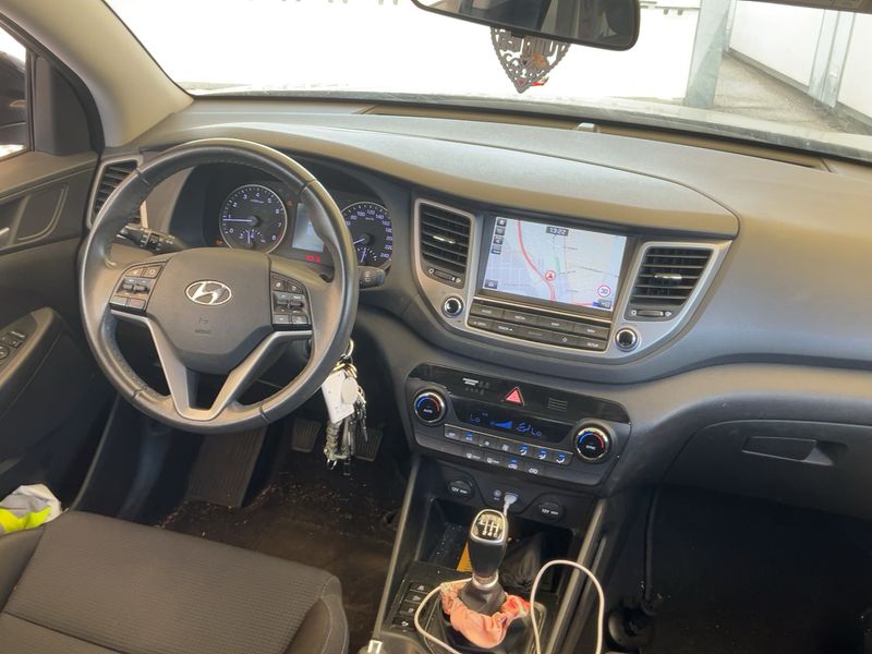 Hyundai Tucson 1.6 Link BlueDrive 2WD 2018 – снимка 17