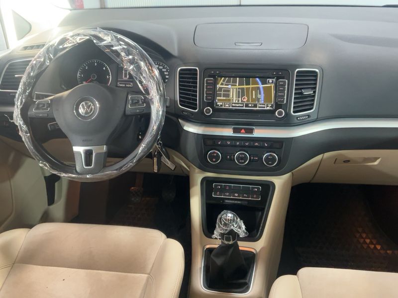 Volkswagen Sharan 2.0 TDI Highline 4Motion BlueMotion Tech 2014 – снимка 18