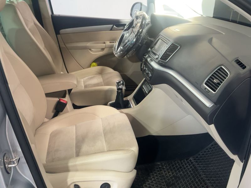 Volkswagen Sharan 2.0 TDI Highline 4Motion BlueMotion Tech 2014 – снимка 17