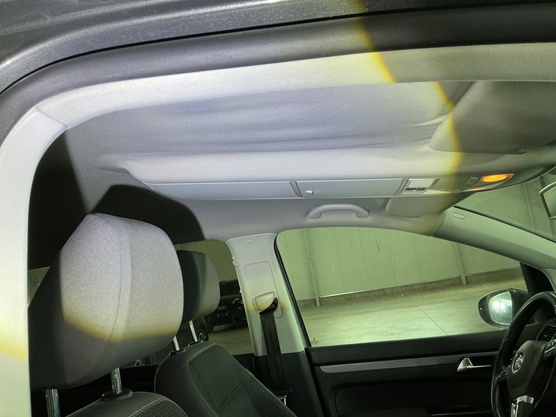 Volkswagen Touran 2.0 TDI Comfortline 2010 – снимка 25