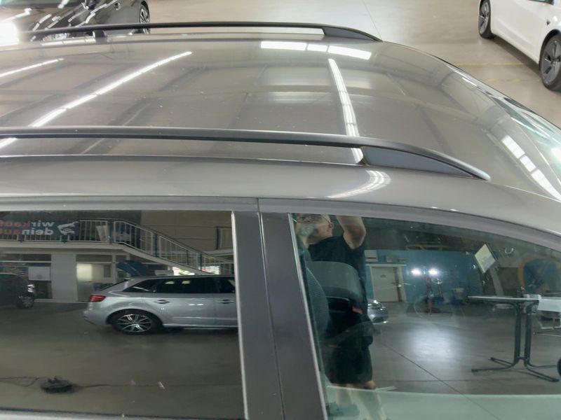Volkswagen Touran 2.0 TDI Comfortline 2010 – снимка 13