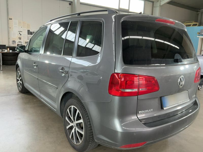 Volkswagen Touran 2.0 TDI Comfortline 2010 – снимка 6