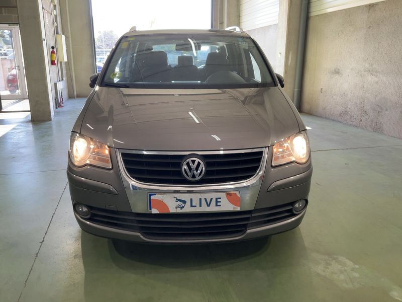 Volkswagen Touran 1.9 TDI Advance 2009 – снимка 14