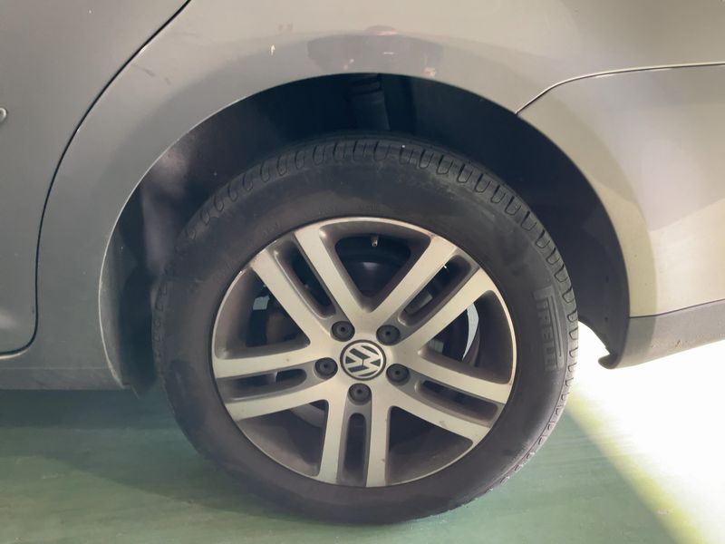 Volkswagen Touran 1.9 TDI Advance 2009 – снимка 5