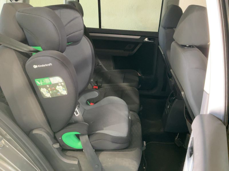 Volkswagen Touran 1.9 TDI Advance 2009 – снимка 19