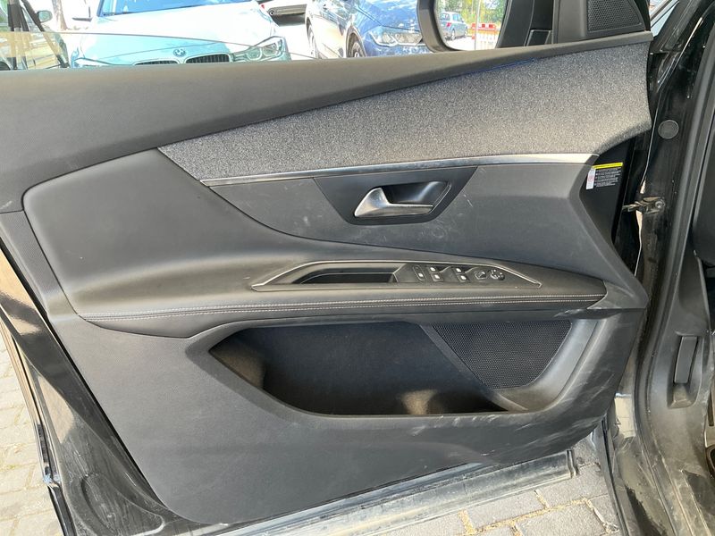 Peugeot 3008 1.2 e-THP GT Line 2018 – снимка 31