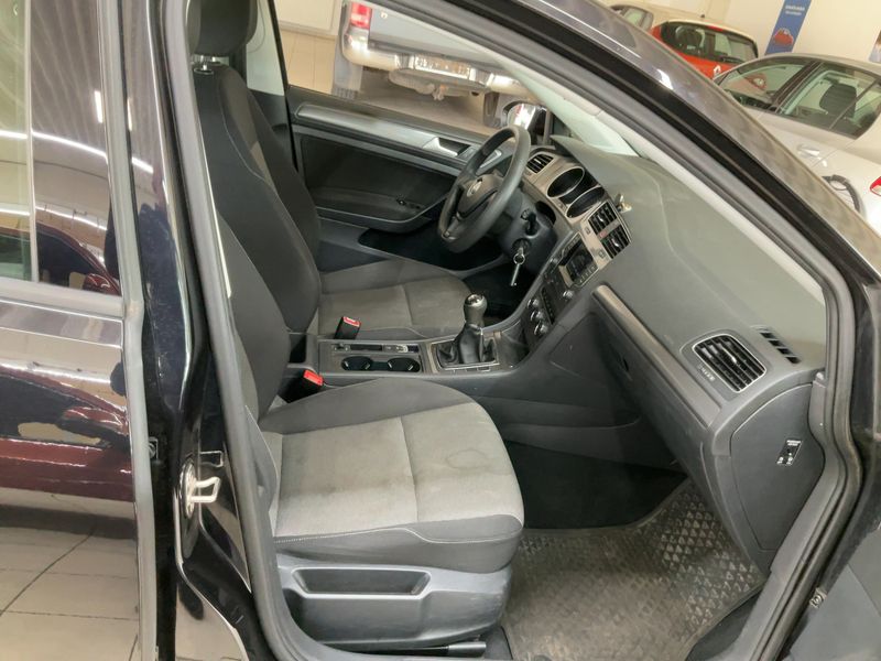 Volkswagen Golf VII 1.2 TSI Trendline BlueMotion Tech 2017 – снимка 16