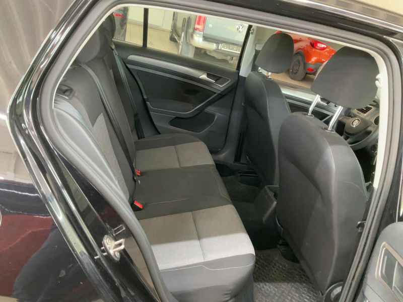 Volkswagen Golf VII 1.2 TSI Trendline BlueMotion Tech 2017 – снимка 19