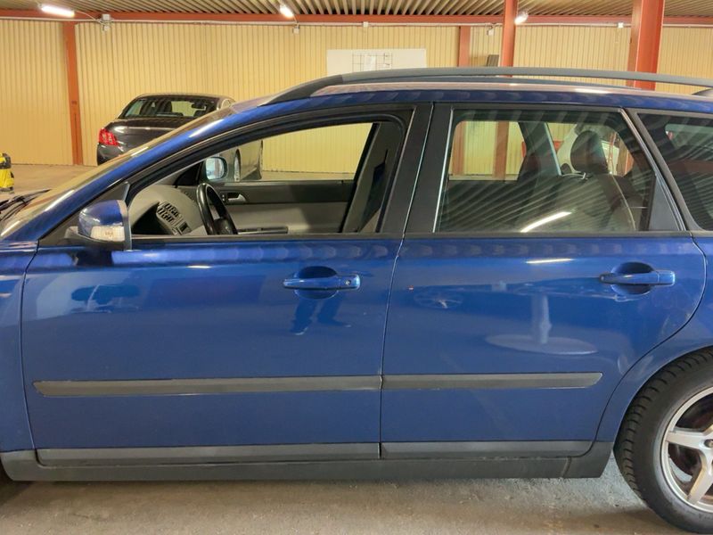 Volvo V50 2.5 T5 Kinetic 2006 – снимка 4