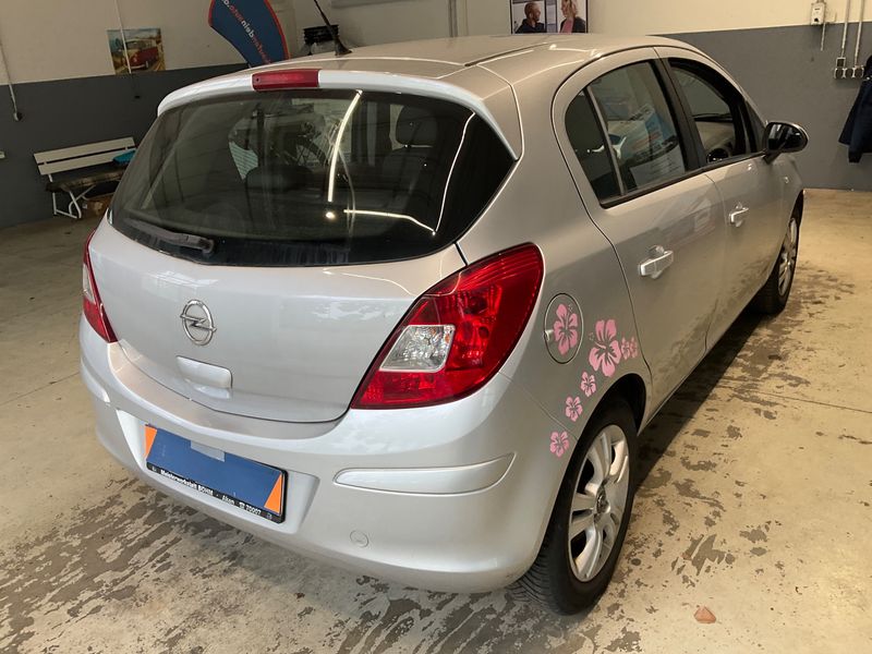 Opel Corsa 1.2 Selective 2012 – снимка 2