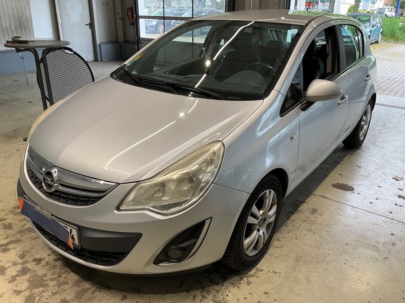 Opel Corsa 1.2 Selective 2012 – снимка 1