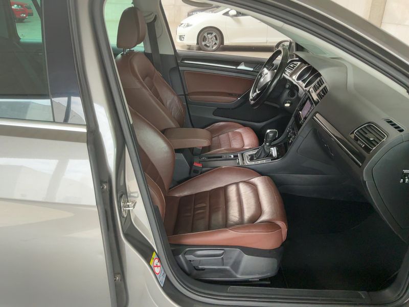 Volkswagen Golf VII 2.0 TDI Highline BlueMotion Tech 2014 – снимка 16