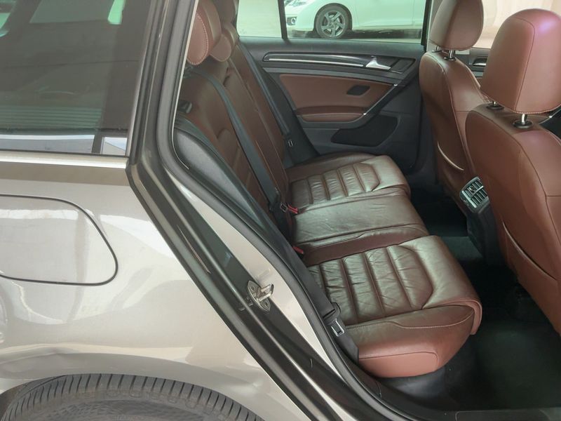 Volkswagen Golf VII 2.0 TDI Highline BlueMotion Tech 2014 – снимка 19