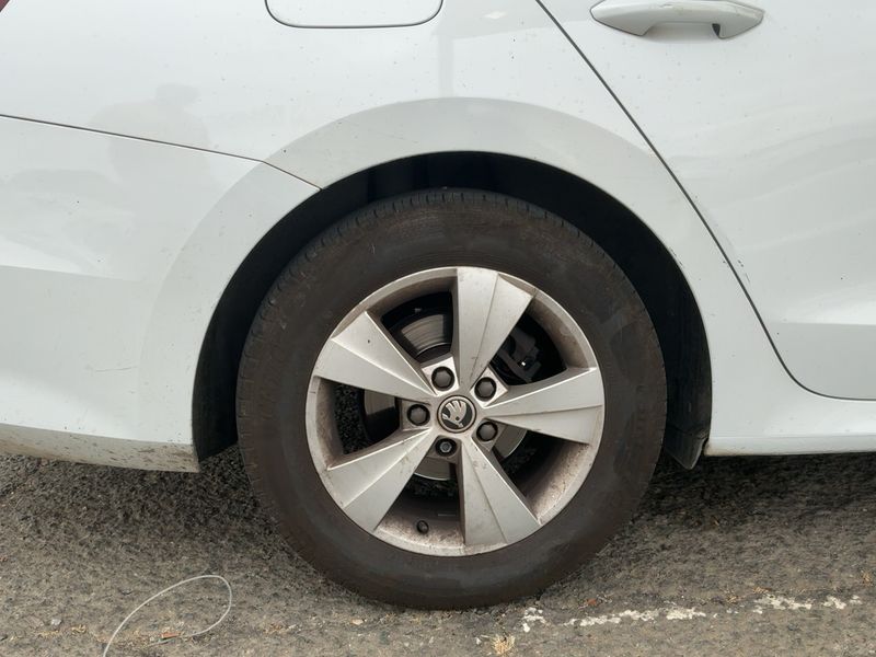 Skoda Octavia 2.0 TDI Ambition 2021 – снимка 9