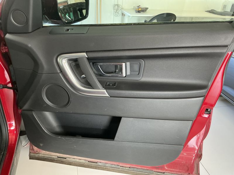 Land Rover Discovery Sport 2.0 Td4 SE AWD 2018 – снимка 25