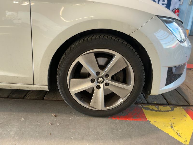 Seat Leon 2.0 TDI FR 2015 – снимка 11