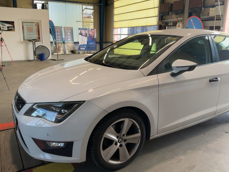 Seat Leon 2.0 TDI FR 2015 – снимка 2