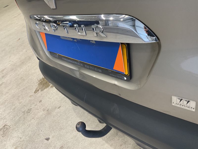 Renault Captur 1.2 TCe Zen 2013 – снимка 25