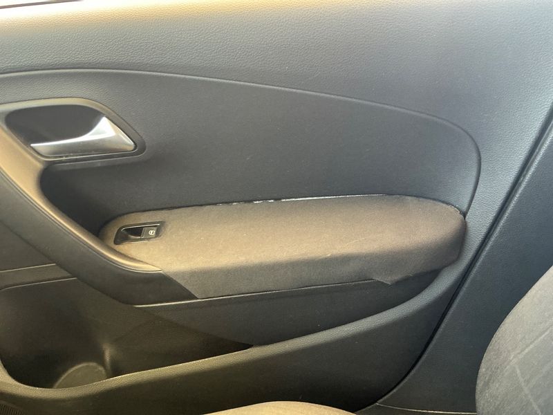 Volkswagen Polo 1.2 Advance BlueMotion Tech 2014 – снимка 28