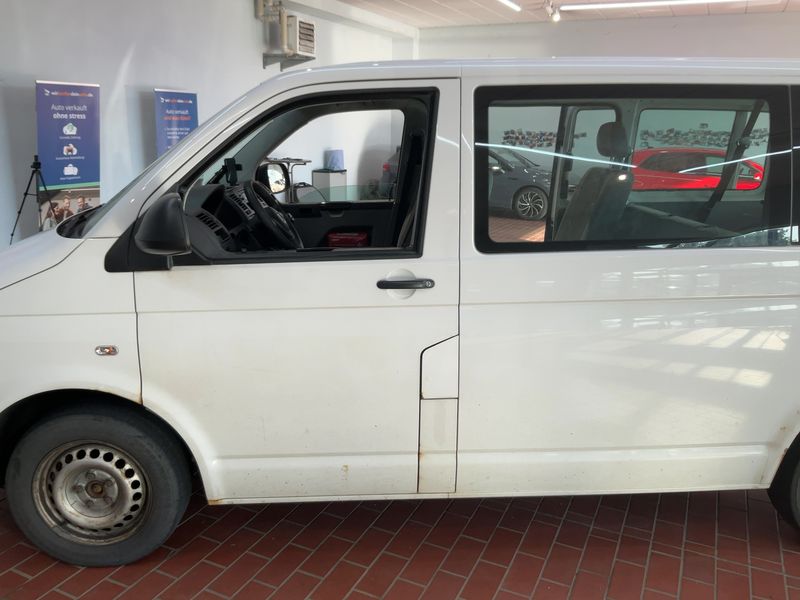 Volkswagen T5 Kombi 2.0 TDI 2014 – снимка на щета