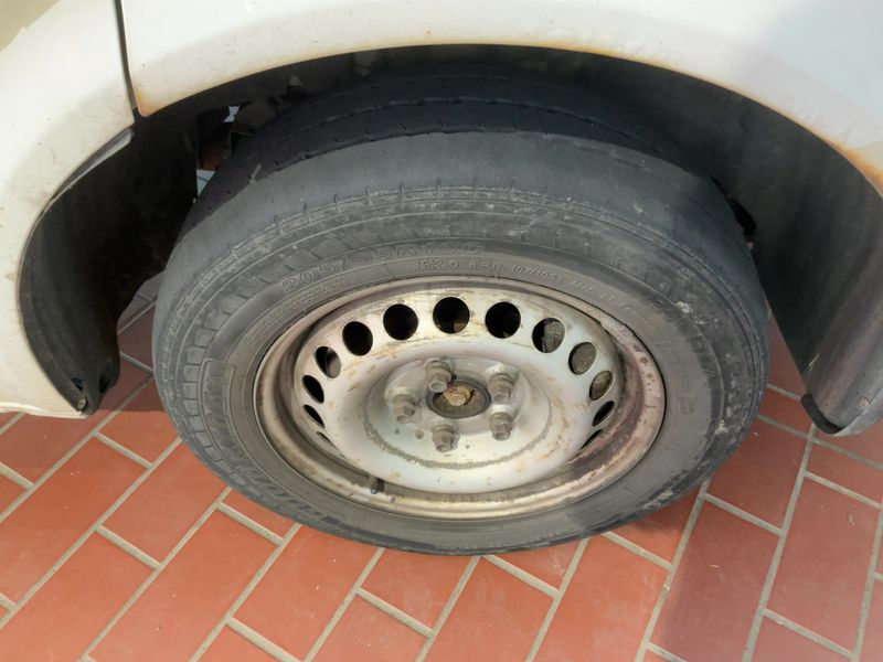 Volkswagen T5 Kombi 2.0 TDI 2014 – снимка 19