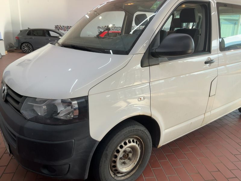 Volkswagen T5 Kombi 2.0 TDI 2014 – снимка на щета