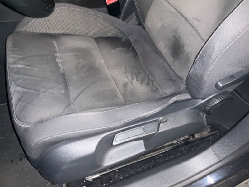 Volkswagen Golf VI 1.6 TDI Carat 2009 – снимка 22