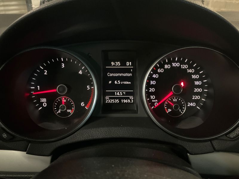 Volkswagen Golf VI 1.6 TDI Carat 2009 – снимка 18