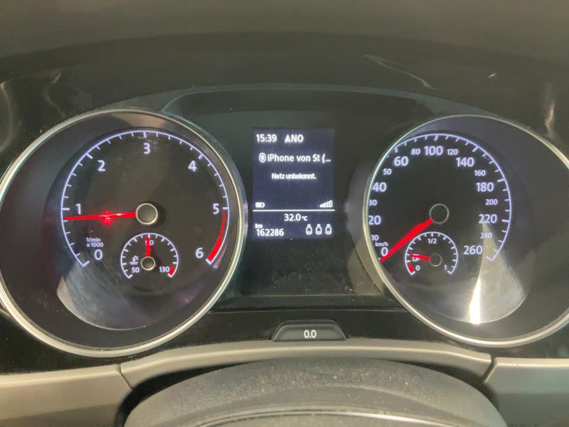 Volkswagen Touran 1.6 TDI Comfortline BlueMotion Tech 2016 – снимка 18