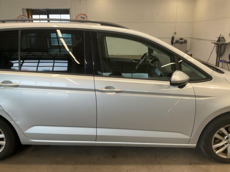 Volkswagen Touran 1.6 TDI Comfortline BlueMotion Tech 2016 – снимка на щета 10