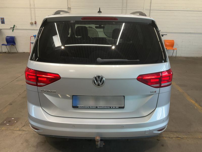 Volkswagen Touran 1.6 TDI Comfortline BlueMotion Tech 2016 – снимка 7