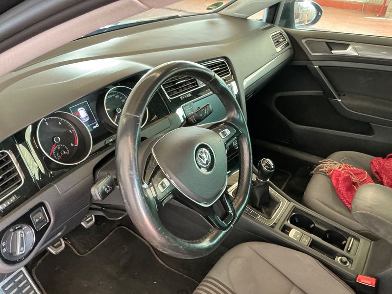 Volkswagen Golf VII 1.6 TDI Allstar BlueMotion Tech 2016 – снимка 23