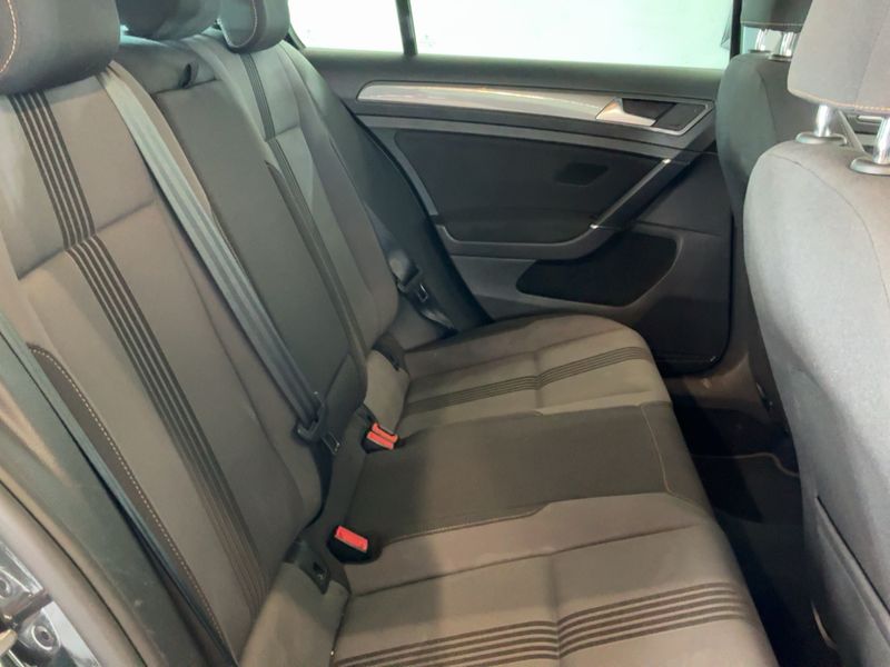 Volkswagen Golf VII 1.6 TDI Allstar BlueMotion Tech 2016 – снимка 19