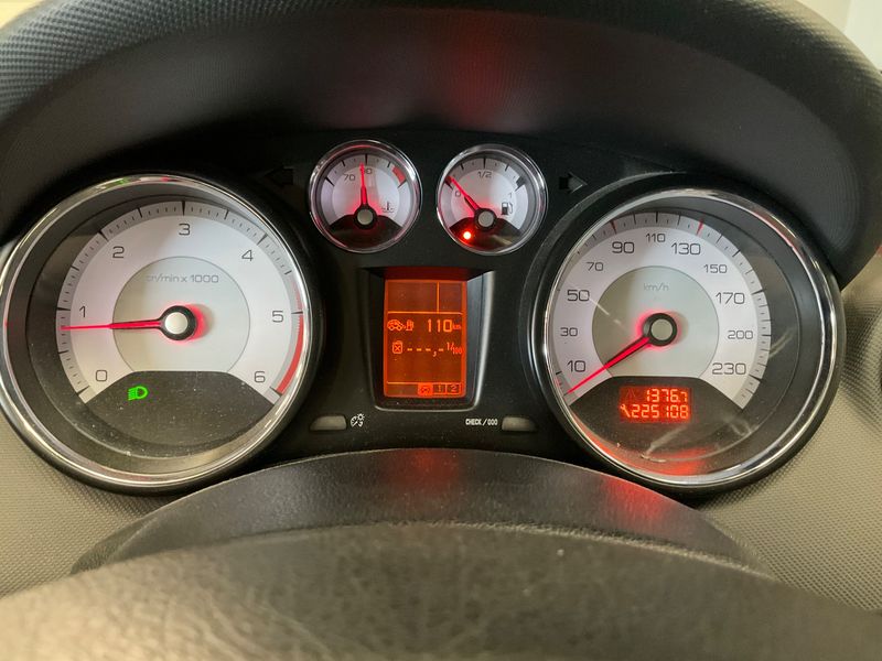 Peugeot 308 1.6 HDi Premium Pack 2009 – снимка 4