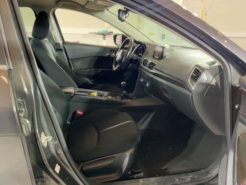 Mazda 3 2.2 Turbodiesel Revolution 2017 – снимка 16